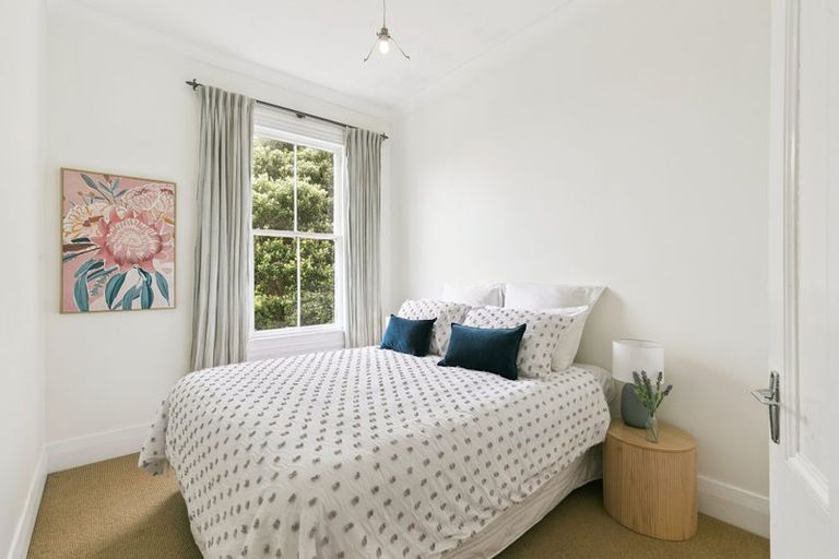 Photo of property in 51 Scarborough Terrace, Mount Victoria, Wellington, 6011