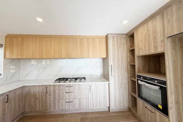 Photo of property in 7a Marco Place, Highland Park, Auckland, 2010
