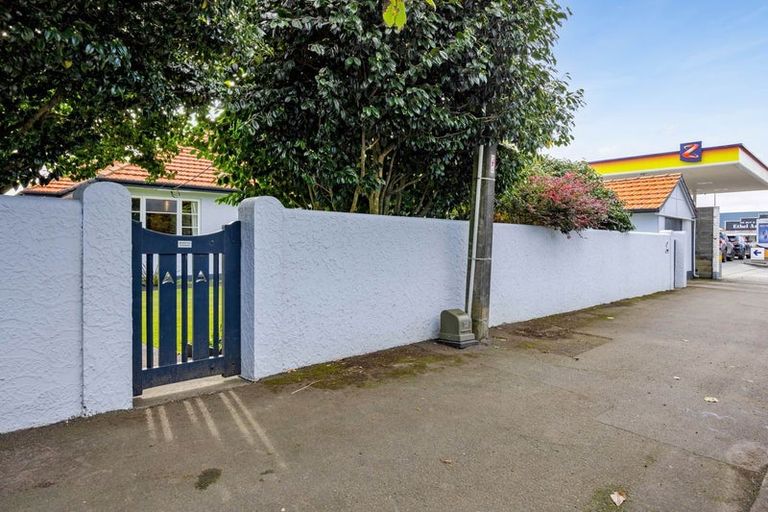 Photo of property in 230 South Road, Hawera, 4610