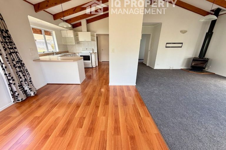 Photo of property in 452 Don Buck Road, Massey, Auckland, 0614