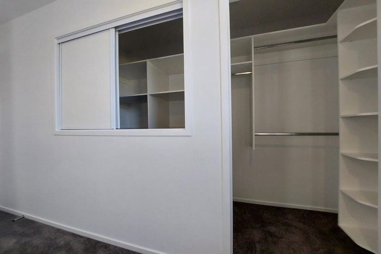 Photo of property in 4/10 Fathom Place, Te Atatu Peninsula, Auckland, 0610