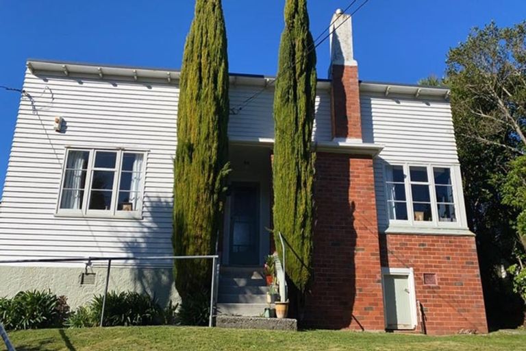 Photo of property in 12 Wavell Street, Karori, Wellington, 6012