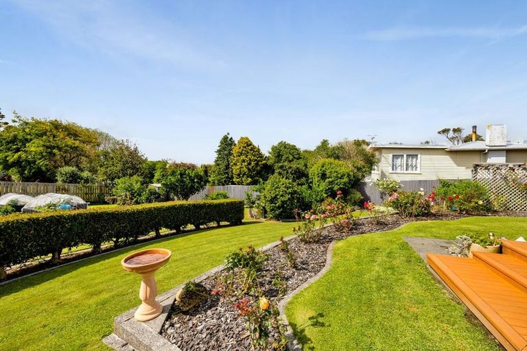 Photo of property in 14 Ropata Street, Hawera, 4610