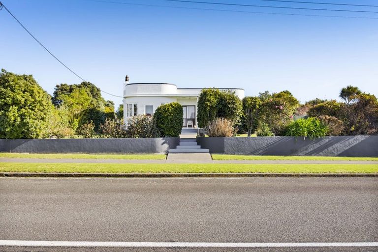 Photo of property in 32 Leicester Street, Patea, 4520