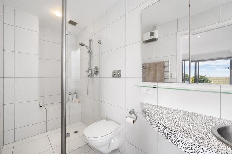 Photo of property in 72 Mortimer Terrace, Brooklyn, Wellington, 6021