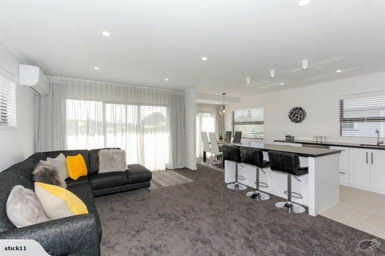 Photo of property in 77 Pendarves Street, New Plymouth, 4310