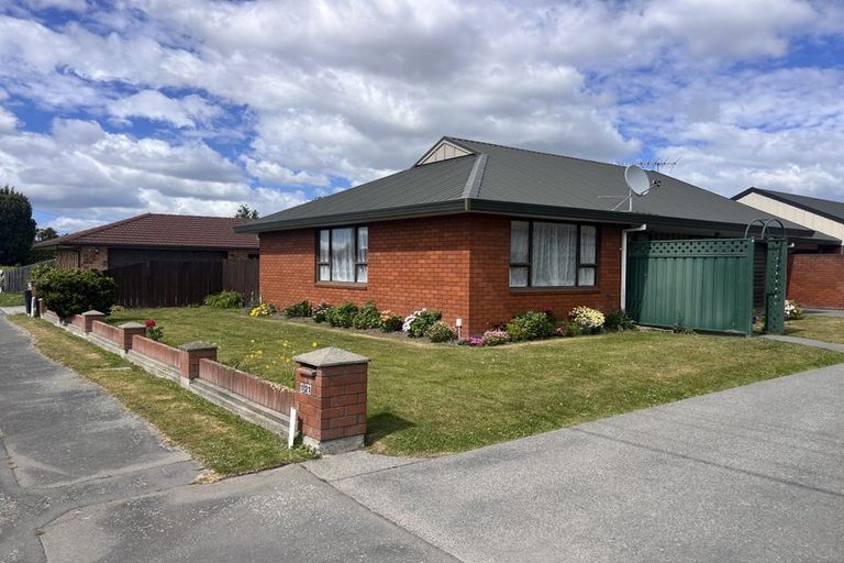 Photo of property in 1/21 Wilson Street, Islington, Christchurch, 8042