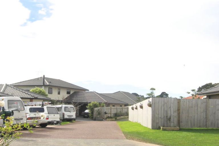 Photo of property in 13 Castlehill Court, Wattle Downs, Auckland, 2103