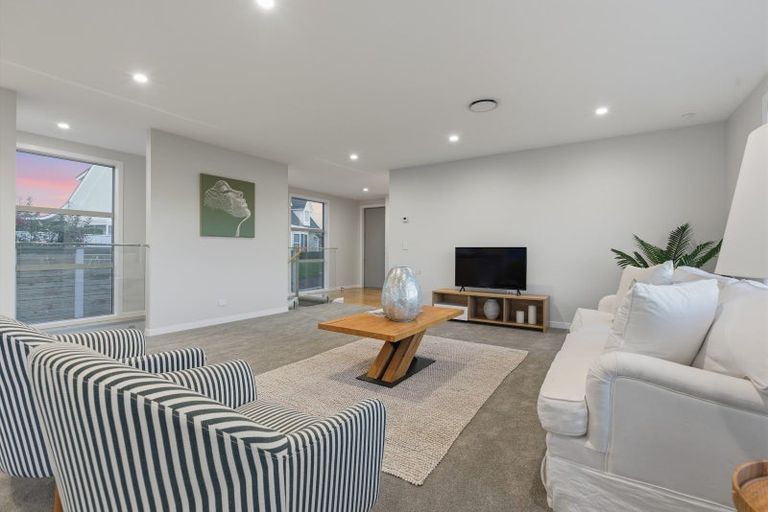 Photo of property in 12c Ruskin Place, Westown, New Plymouth, 4310