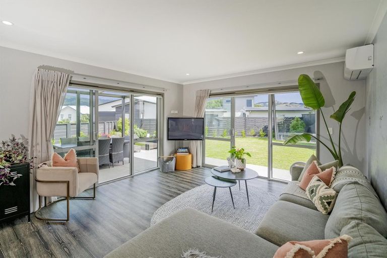 Photo of property in 2 Oscar Place, Whitianga, 3510