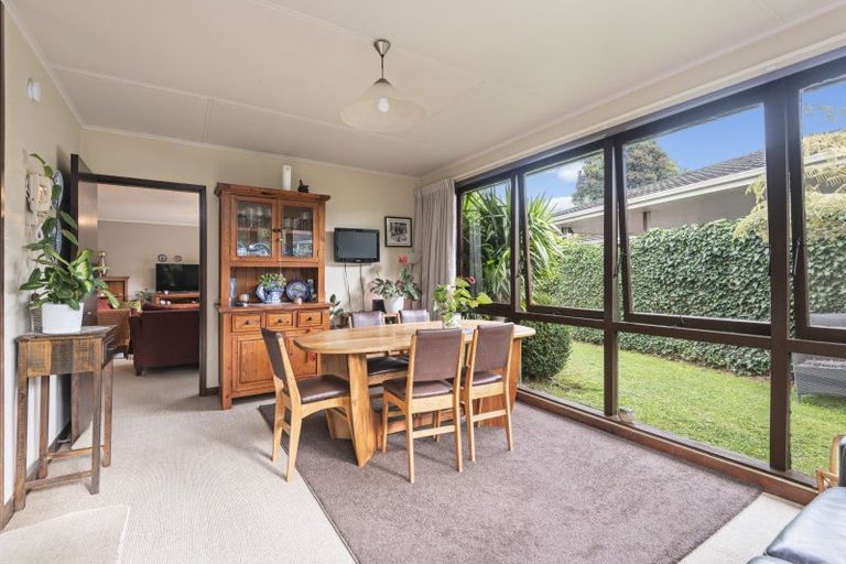 Photo of property in 14 Rakino Place, Awapuni, Palmerston North, 4412