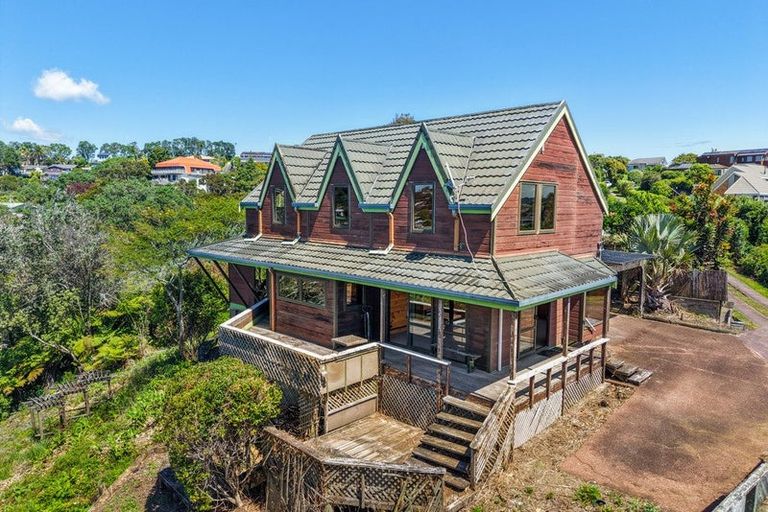 Photo of property in 22 Durness Place, Red Beach, 0932