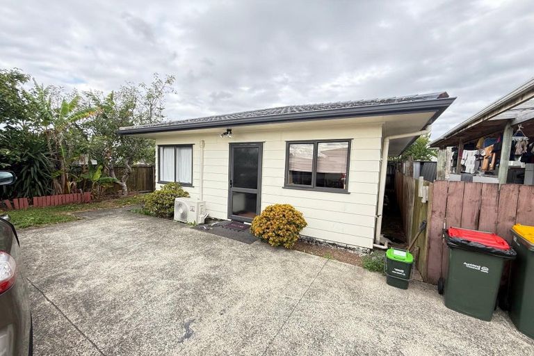 Photo of property in 13 Hindmarsh Street, Henderson, Auckland, 0612