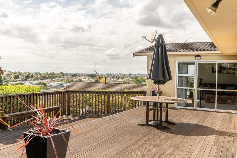 Photo of property in 12 Salmond Place, Dinsdale, Hamilton, 3204