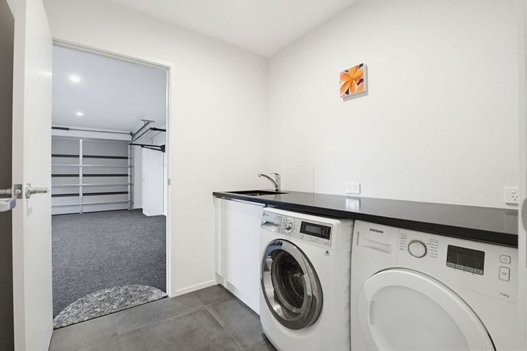 Photo of property in 10 Topping Place, Whitianga, 3510