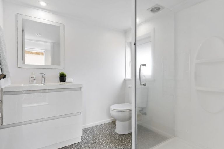 Photo of property in 4a Richards Avenue, Forrest Hill, Auckland, 0620