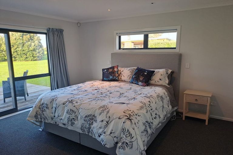 Photo of property in 39 Shoal Beach Road, Aramoana, Omakere, 4271