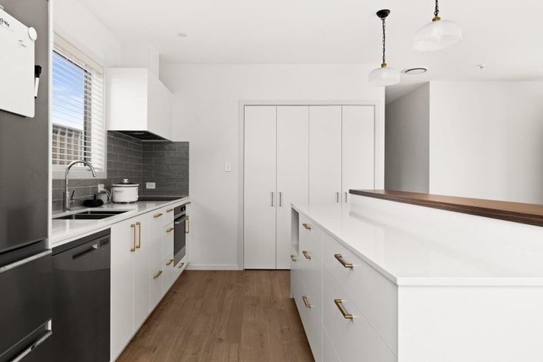 Photo of property in 33a O'dowd Road, Taradale, Napier, 4112