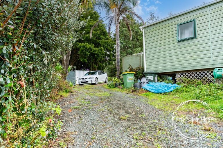 Photo of property in 14 Woodland Road, Maungaturoto, 0588