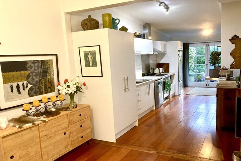 Photo of property in 30 Coromandel Street, Newtown, Wellington, 6021