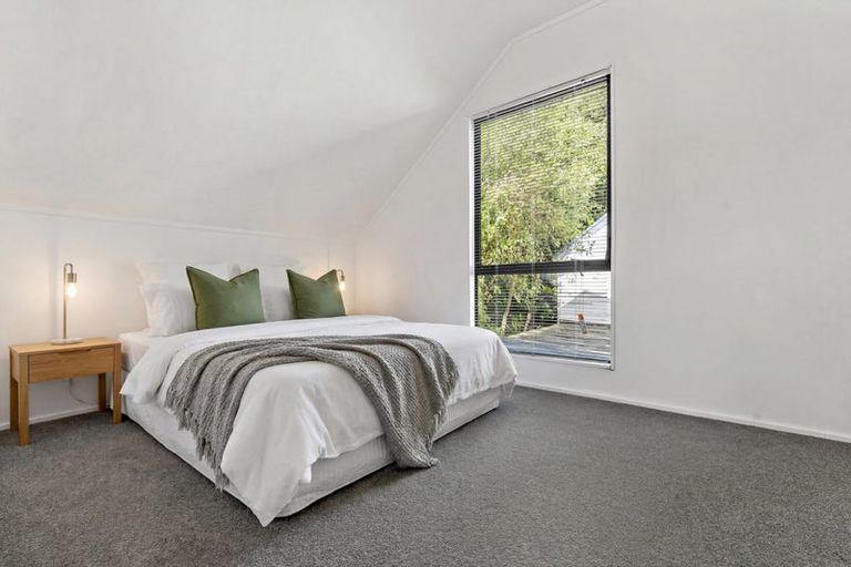 Photo of property in 1/147 Spinella Drive, Bayview, Auckland, 0629