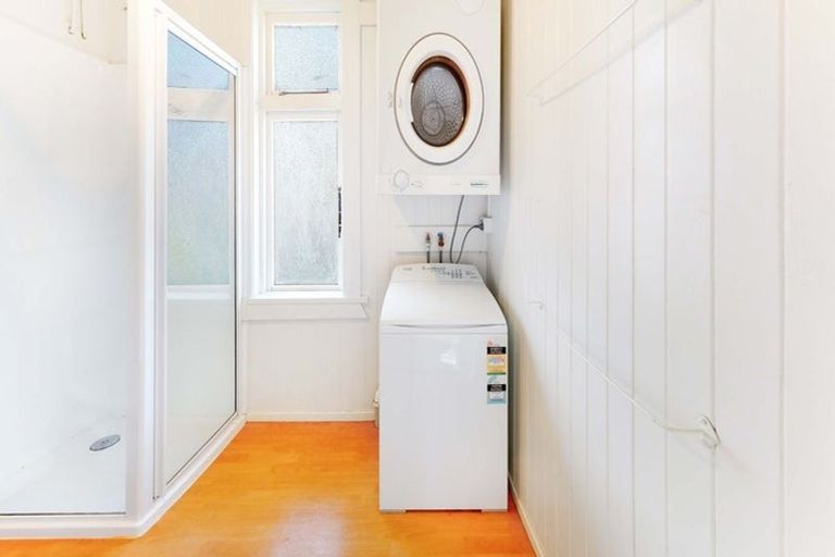 Photo of property in 132-136 Washington Avenue, Brooklyn, Wellington, 6021