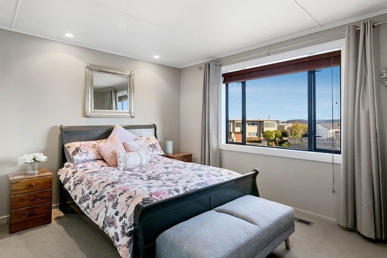 Photo of property in 10 Mccauley Grove, Hilltop, Taupo, 3330