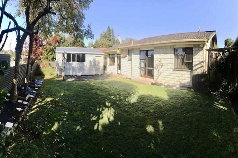 Photo of property in 20 Montjoy Street, Stratford, 4332