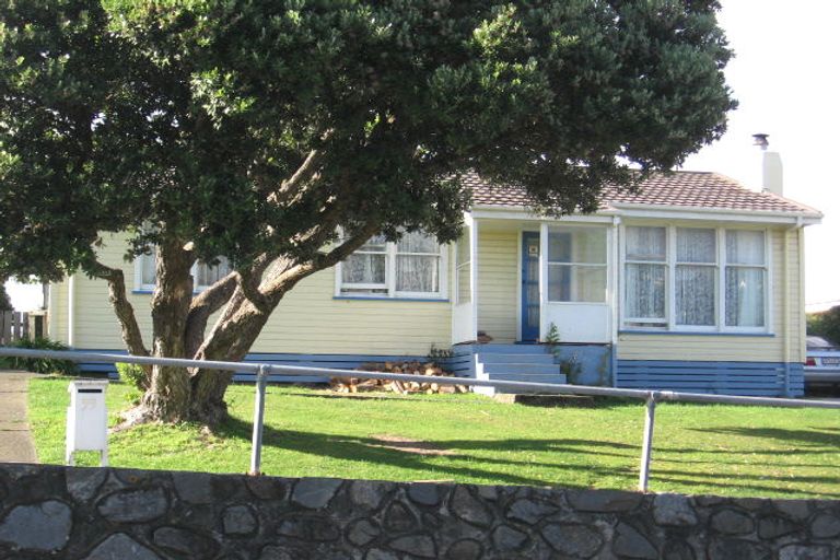 Photo of property in 99 Te Pene Avenue, Titahi Bay, Porirua, 5022
