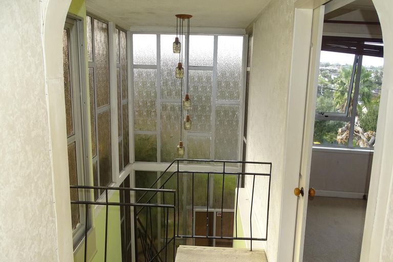 Photo of property in 2/44 Corunna Road, Milford, Auckland, 0620