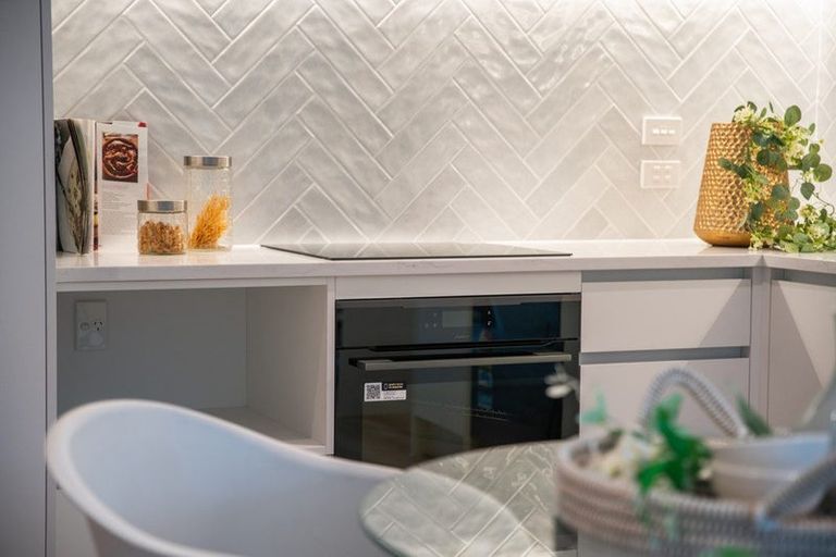 Photo of property in 43 Oteha Valley Road, Northcross, Auckland, 0632