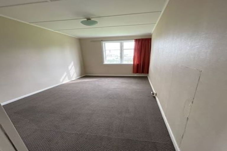 Photo of property in 4 Churchill Crescent, Foxton, 4814