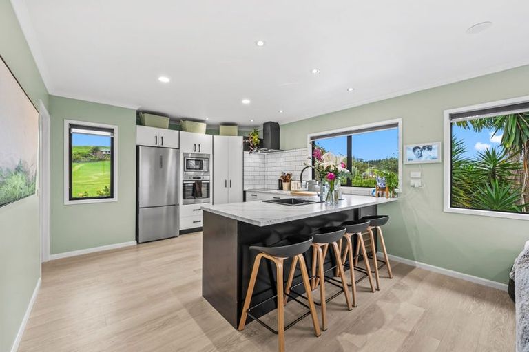 Photo of property in 381 Cove Road, Waipu, 0582