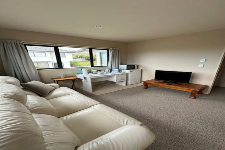 Photo of property in 11 Milford Street, Aotea, Porirua, 5024