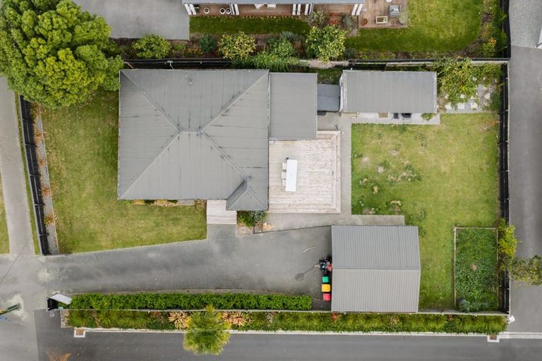 Photo of property in 37 Hawford Road, Opawa, Christchurch, 8023