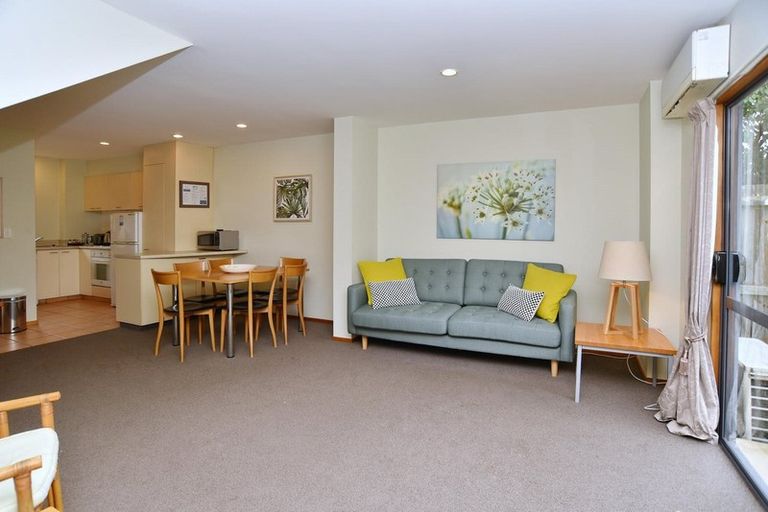 Photo of property in 40b Picton Avenue, Riccarton, Christchurch, 8011