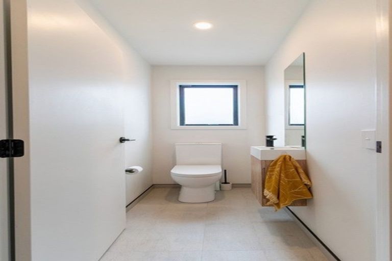 Photo of property in 44 Stratford Drive, Mount Pisa, Cromwell, 9383