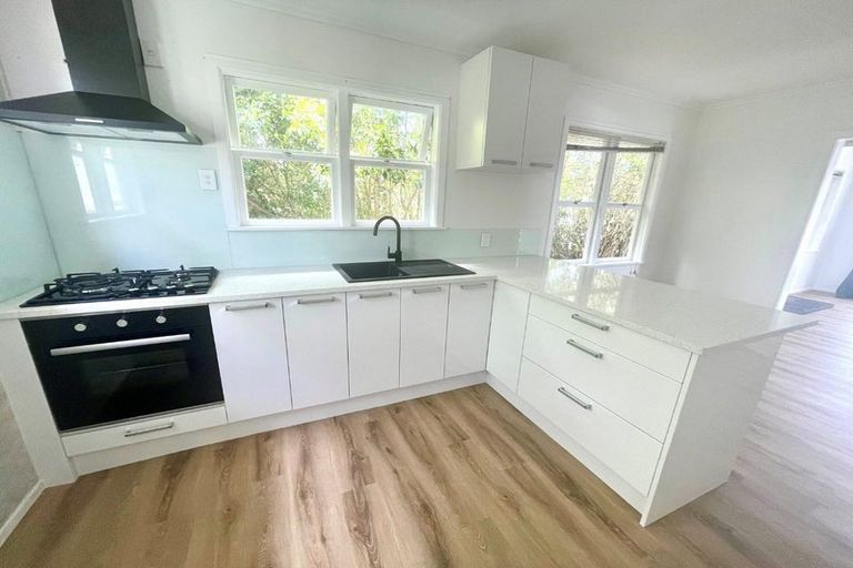 Photo of property in 5 Clendon Avenue, Papatoetoe, Auckland, 2025