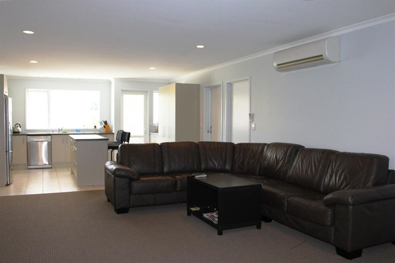 Photo of property in 32 Kendall View, Stoke, Nelson, 7011