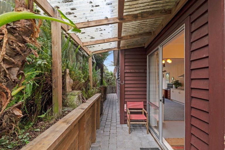 Photo of property in 98 Spencer Road, Lake Tarawera, Rotorua, 3076