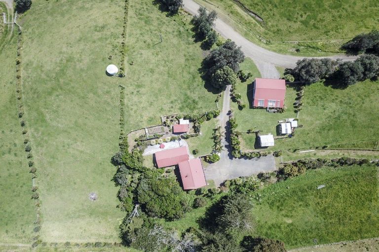 Photo of property in 476 Rehutai Road, Baylys Beach, Dargaville, 0377