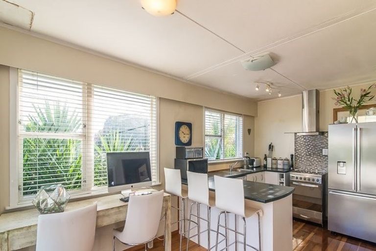 Photo of property in 88 Ngaio Road, Waikanae, 5036
