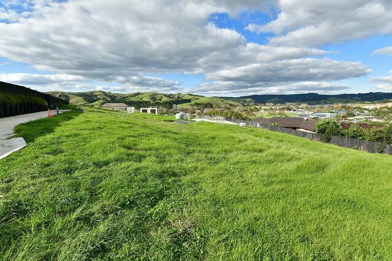 Photo of property in 4a Forlong Rise, Helensville, 0800
