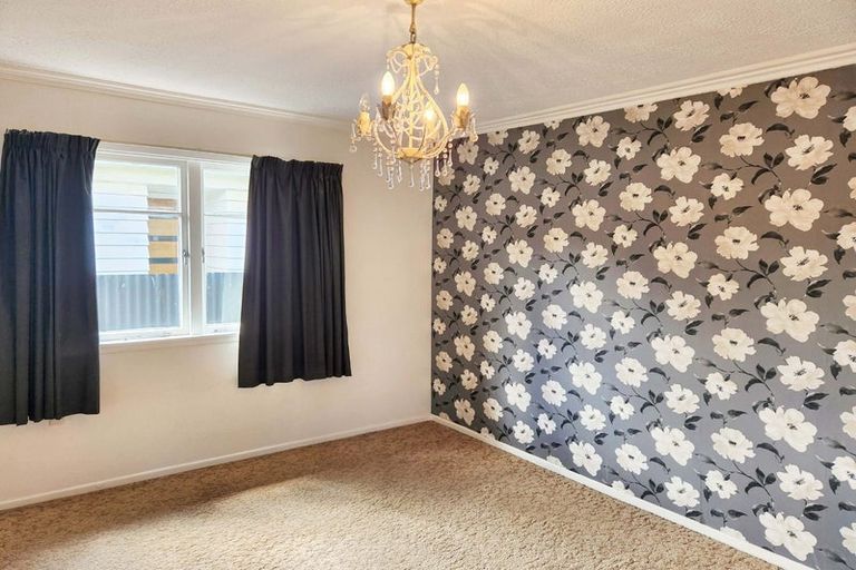 Photo of property in 21 Gibbs Crescent, Wainuiomata, Lower Hutt, 5014