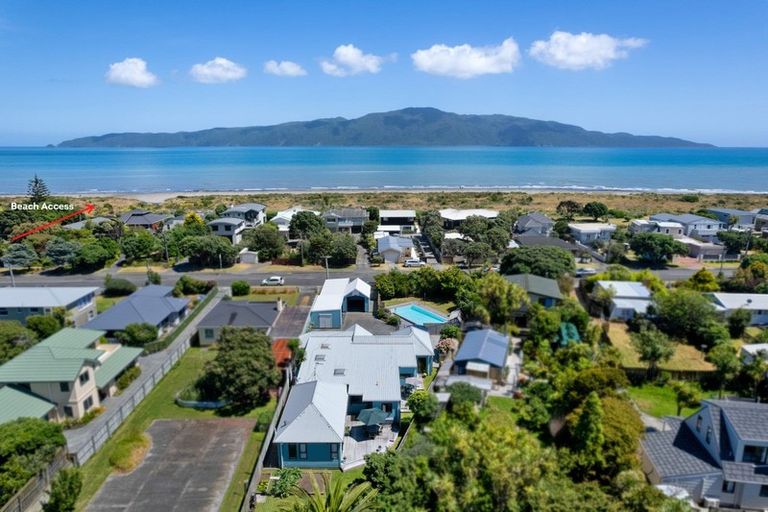 Photo of property in 86 Manly Street, Paraparaumu Beach, Paraparaumu, 5032