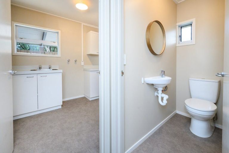 Photo of property in 196 Victoria Avenue, Hokowhitu, Palmerston North, 4410