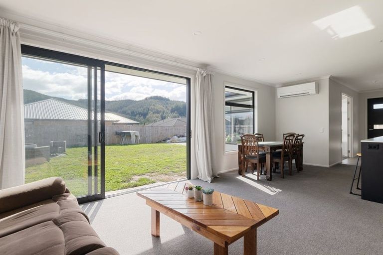 Photo of property in 12 William Dale Place, Wakefield, 7025