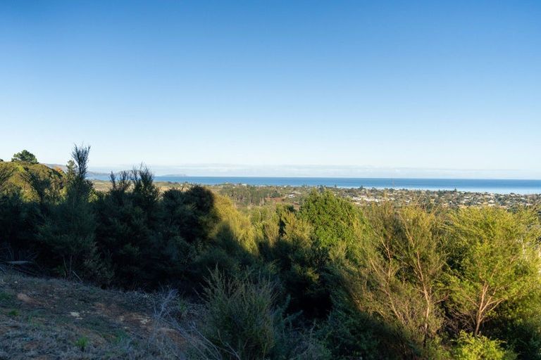 Photo of property in 3 Ridgeview Lane, Paraparaumu, 5032