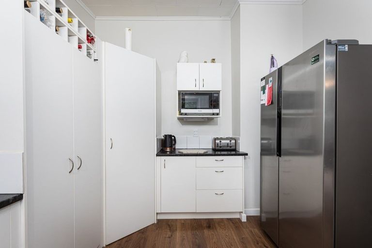 Photo of property in 2 Windsor Road, Waipawa, 4210