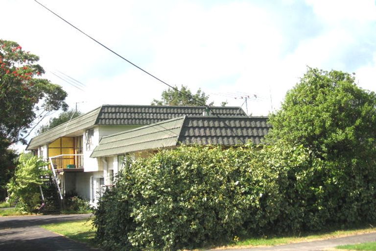 Photo of property in 2/31 Nikau Street, New Lynn, Auckland, 0600